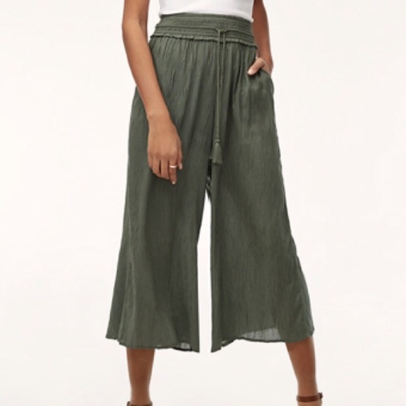 Aritzia Pants - ⭐️Aritzia Wilfred olive Nanterre pant❤️New listing